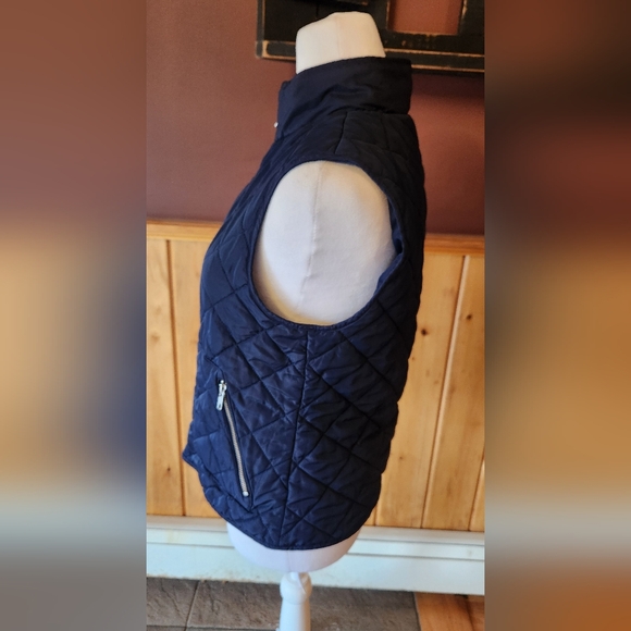 Loft Navy Blue Puffer Vest with Pockets Size Small - Picture 3 of 9